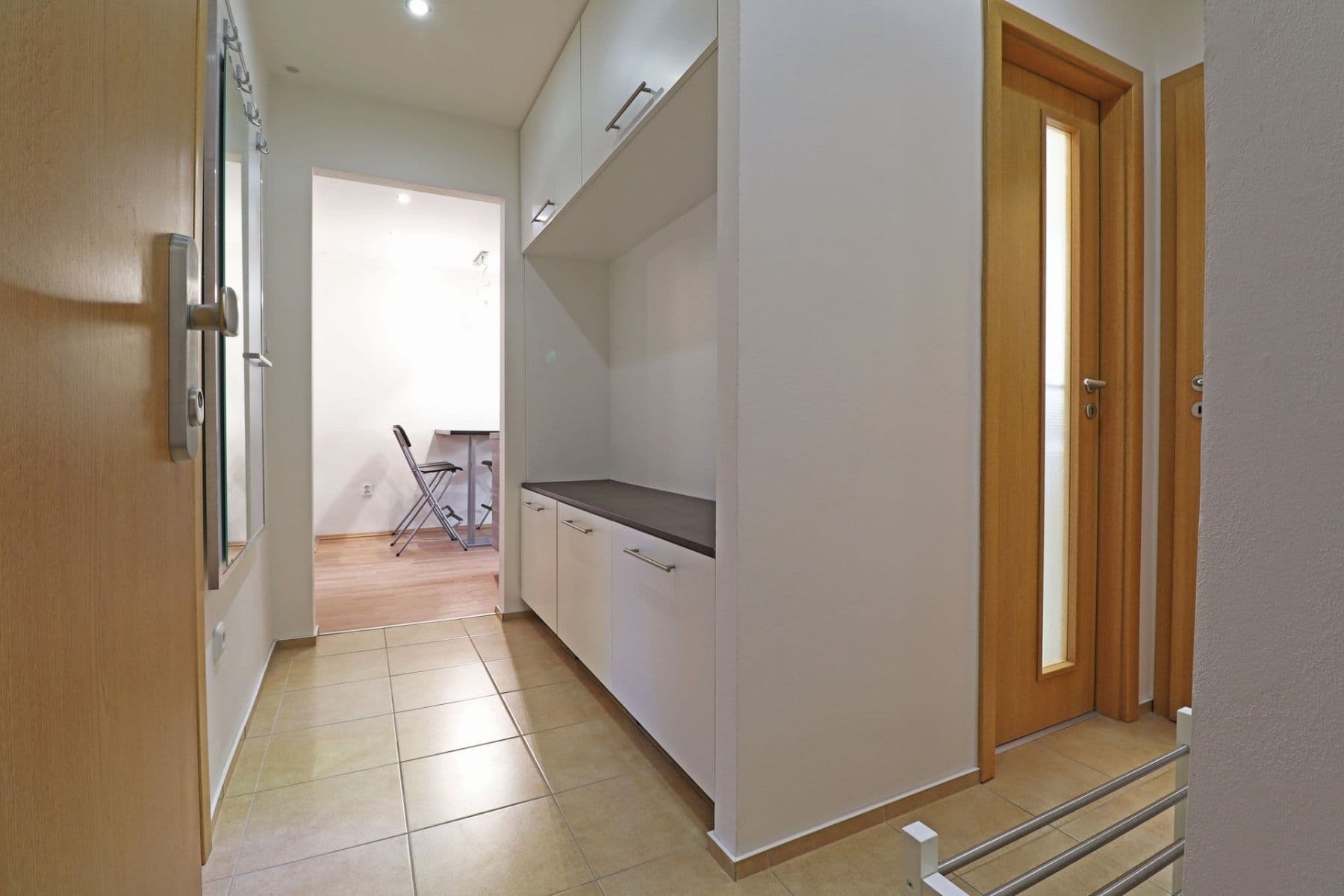 1 bedroom with open-plan kitchen flat to rent, 51 m², Unhošťská, Kladno, Středočeský Region 1 bedroom with open-plan kitchen flat to rent, 51 m², Unhošťská, Kladno, Středočeský Region