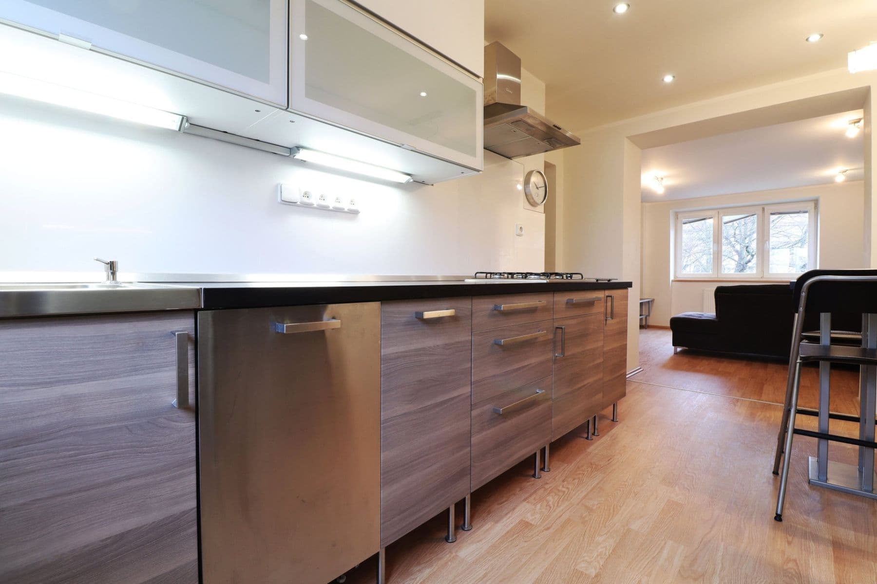 1 bedroom with open-plan kitchen flat to rent, 51 m², Unhošťská, Kladno, Středočeský Region 1 bedroom with open-plan kitchen flat to rent, 51 m², Unhošťská, Kladno, Středočeský Region