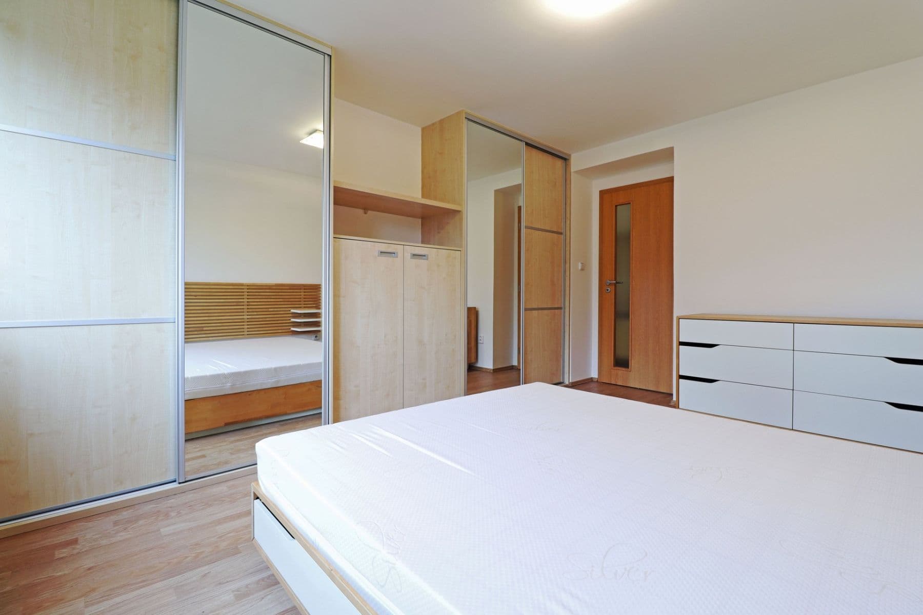 1 bedroom with open-plan kitchen flat to rent, 51 m², Unhošťská, Kladno, Středočeský Region 1 bedroom with open-plan kitchen flat to rent, 51 m², Unhošťská, Kladno, Středočeský Region