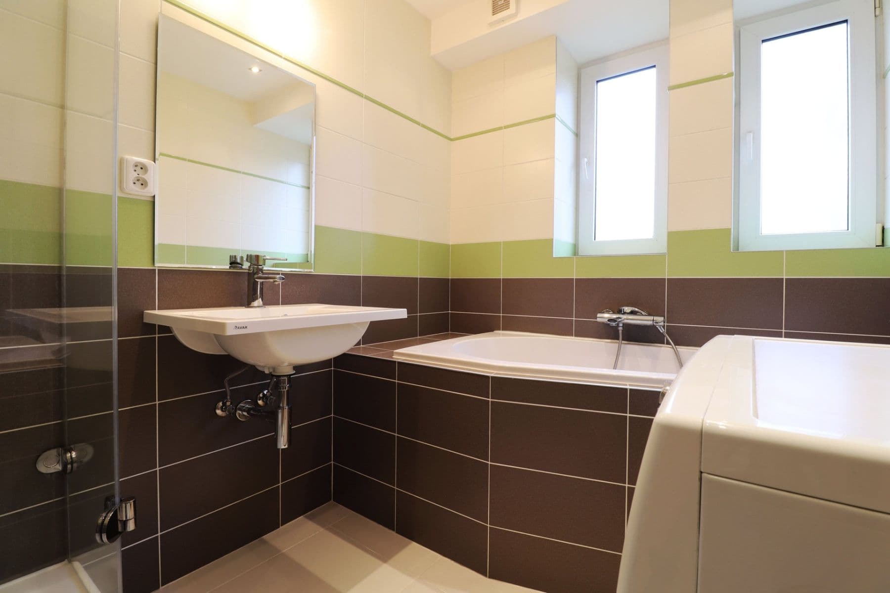 1 bedroom with open-plan kitchen flat to rent, 51 m², Unhošťská, Kladno, Středočeský Region 1 bedroom with open-plan kitchen flat to rent, 51 m², Unhošťská, Kladno, Středočeský Region