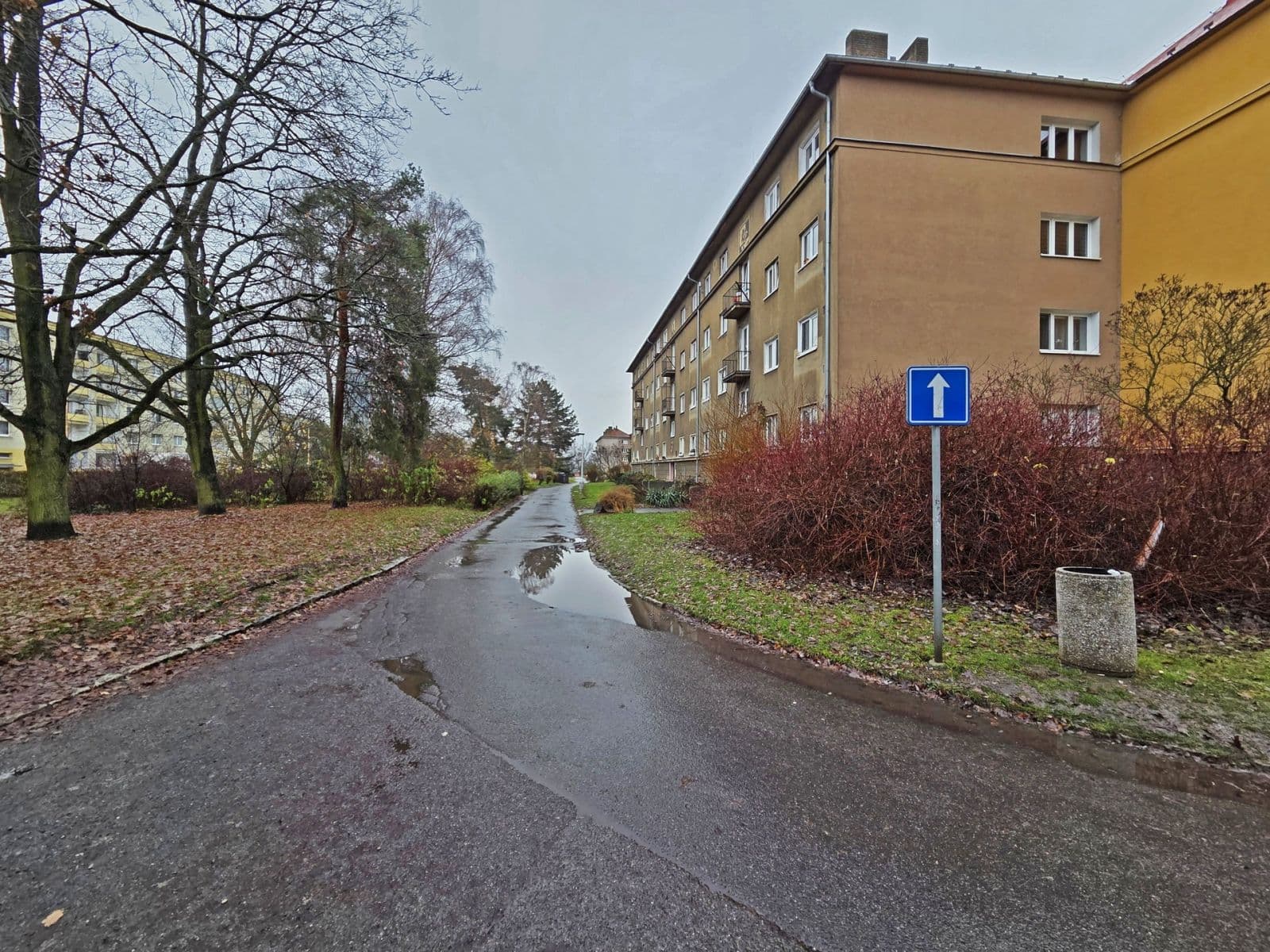 1 bedroom with open-plan kitchen flat to rent, 51 m², Unhošťská, Kladno, Středočeský Region 1 bedroom with open-plan kitchen flat to rent, 51 m², Unhošťská, Kladno, Středočeský Region