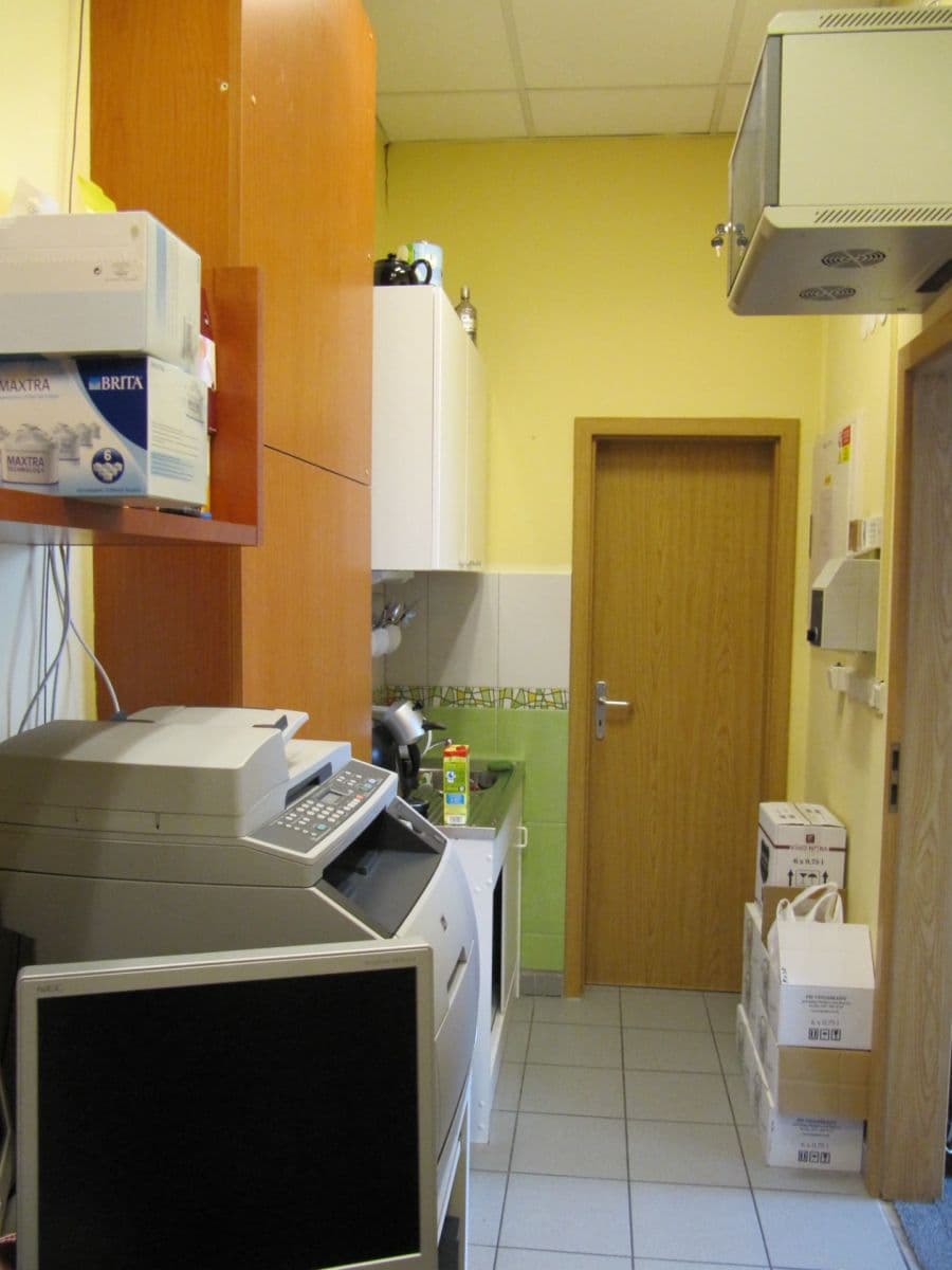 office to rent, 48 m², Zadunajská cesta, Petržalka, Bratislavský Region office to rent, 48 m², Zadunajská cesta, Petržalka, Bratislavský Region