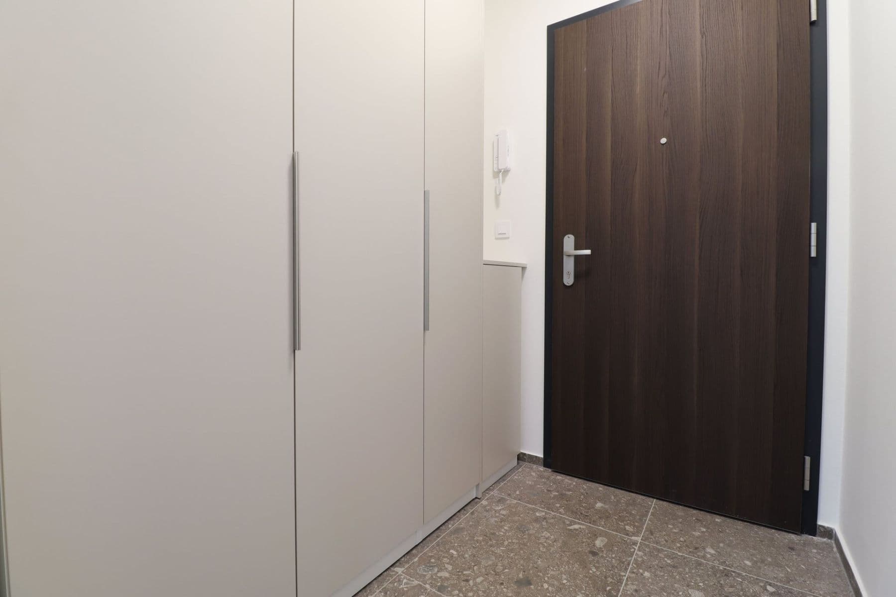 Studio flat to rent, 38 m², Starokošířská, Prague, Prague Studio flat to rent, 38 m², Starokošířská, Prague, Prague