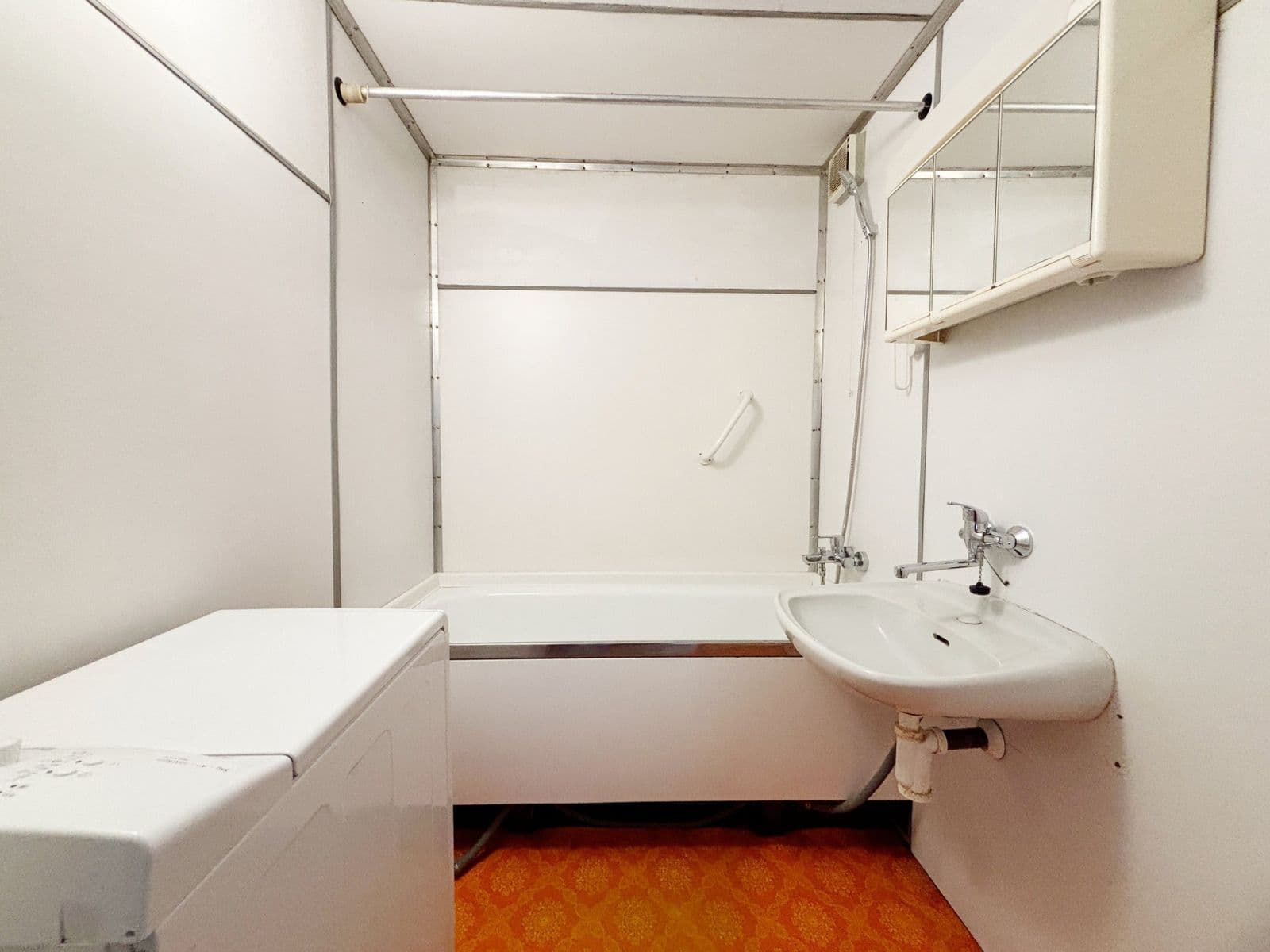 3 bedroom flat to rent, 70 m², Lešenská, Prague, Prague 3 bedroom flat to rent, 70 m², Lešenská, Prague, Prague