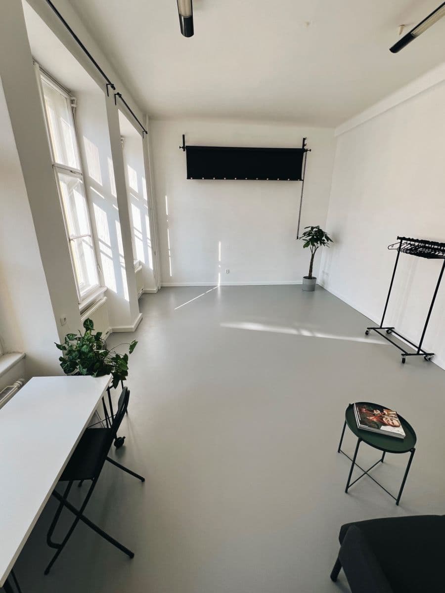 non-residential property to rent, 28 m², Holečkova, Prague, Prague non-residential property to rent, 28 m², Holečkova, Prague, Prague