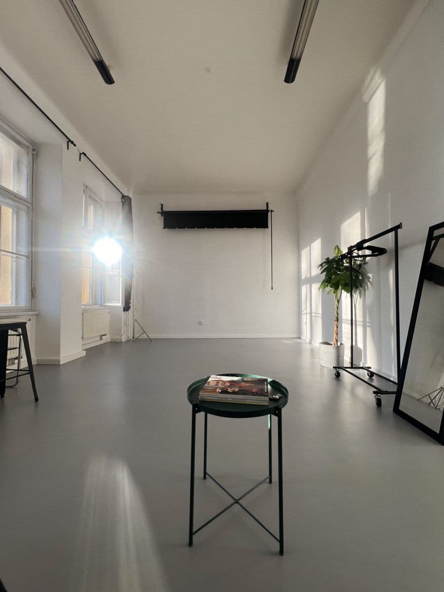 non-residential property to rent, 28 m², Holečkova, Prague, Prague non-residential property to rent, 28 m², Holečkova, Prague, Prague