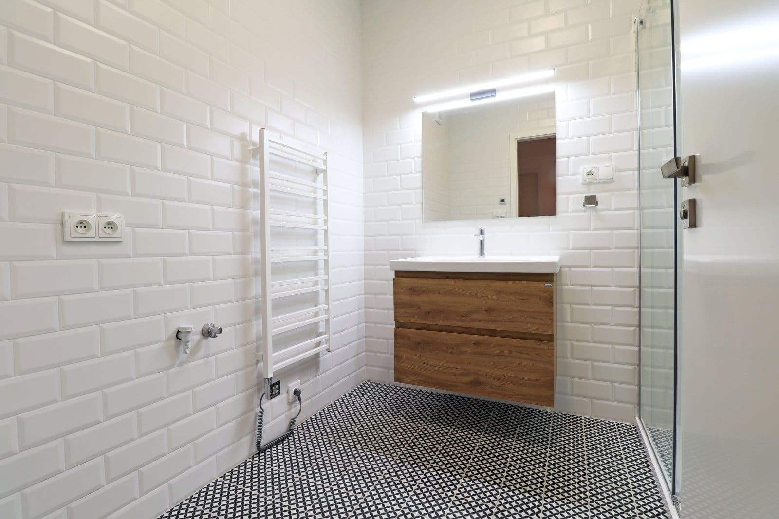 1 bedroom with open-plan kitchen flat to rent, 75 m², Křižíkova, Prague, Prague 1 bedroom with open-plan kitchen flat to rent, 75 m², Křižíkova, Prague, Prague