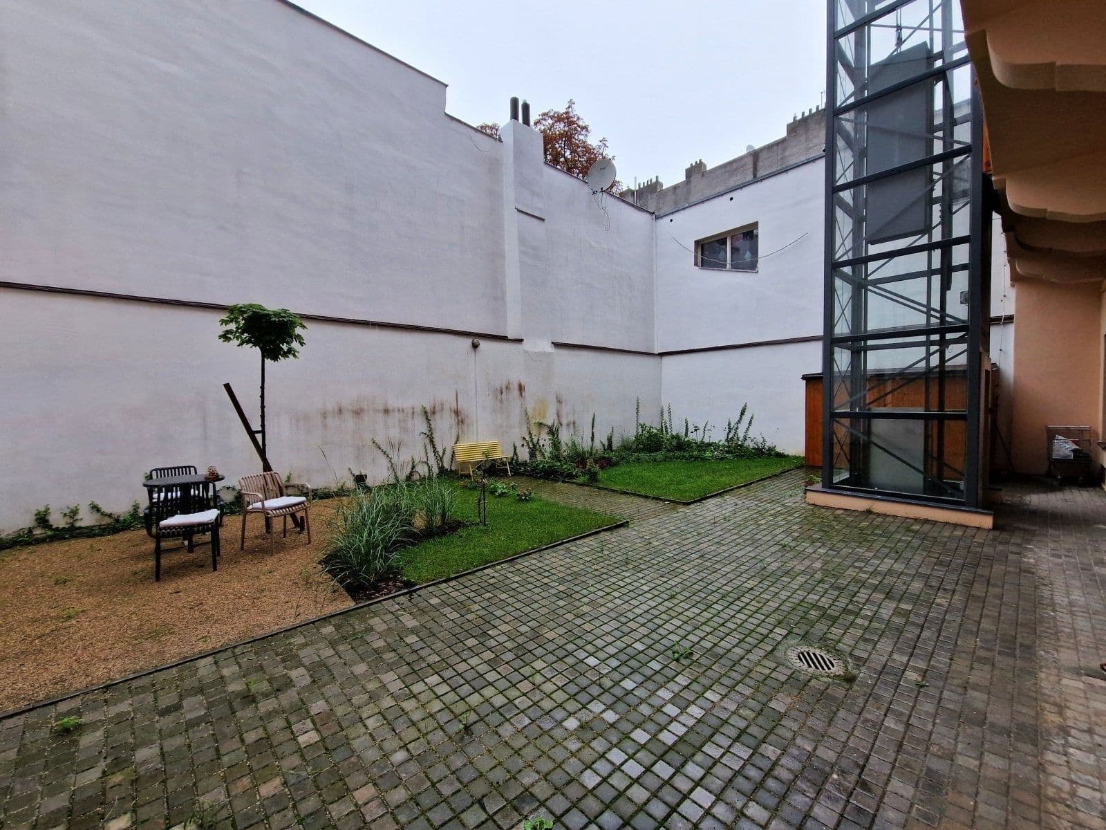 1 bedroom with open-plan kitchen flat to rent, 75 m², Křižíkova, Prague, Prague 1 bedroom with open-plan kitchen flat to rent, 75 m², Křižíkova, Prague, Prague