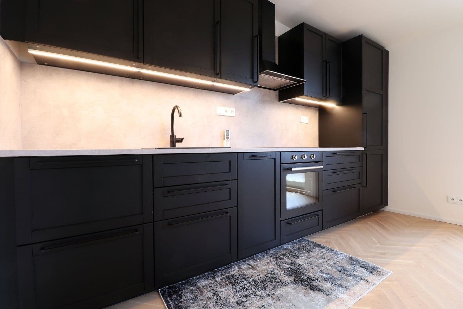 1 bedroom with open-plan kitchen flat to rent, 75 m², Křižíkova, Prague, Prague 1 bedroom with open-plan kitchen flat to rent, 75 m², Křižíkova, Prague, Prague