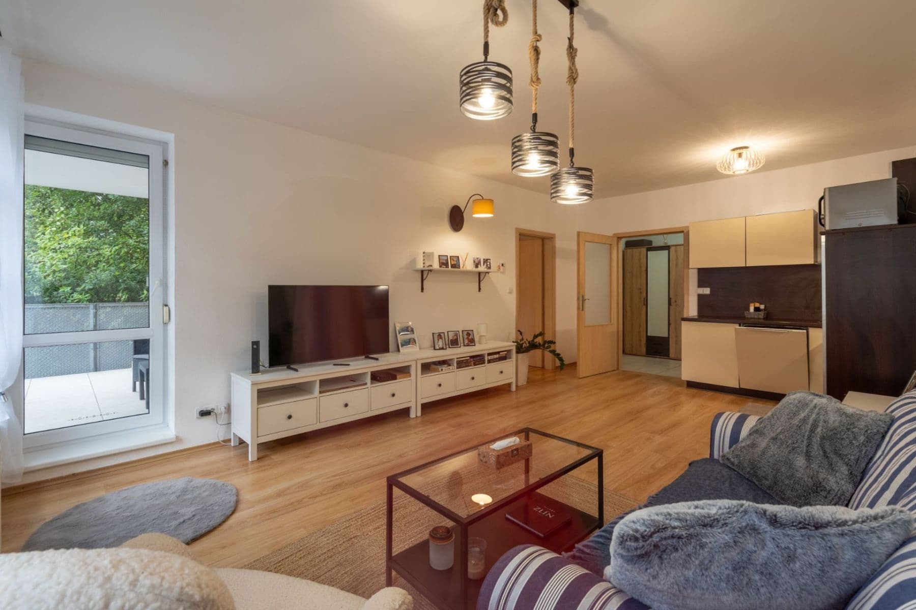 1 bedroom with open-plan kitchen flat to rent, 77 m², Zelinova, Zlín, Zlínský Region 1 bedroom with open-plan kitchen flat to rent, 77 m², Zelinova, Zlín, Zlínský Region