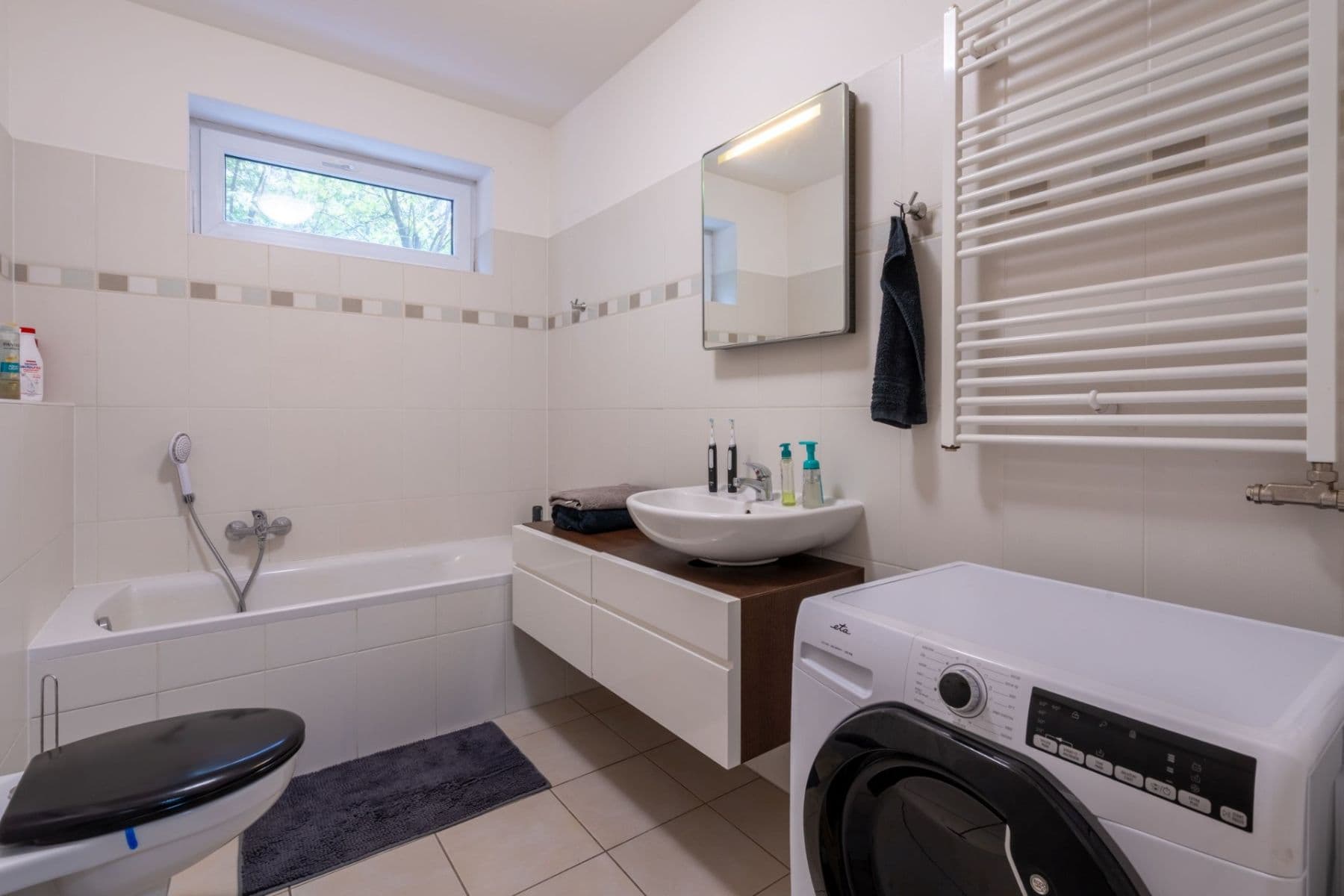 1 bedroom with open-plan kitchen flat to rent, 77 m², Zelinova, Zlín, Zlínský Region 1 bedroom with open-plan kitchen flat to rent, 77 m², Zelinova, Zlín, Zlínský Region