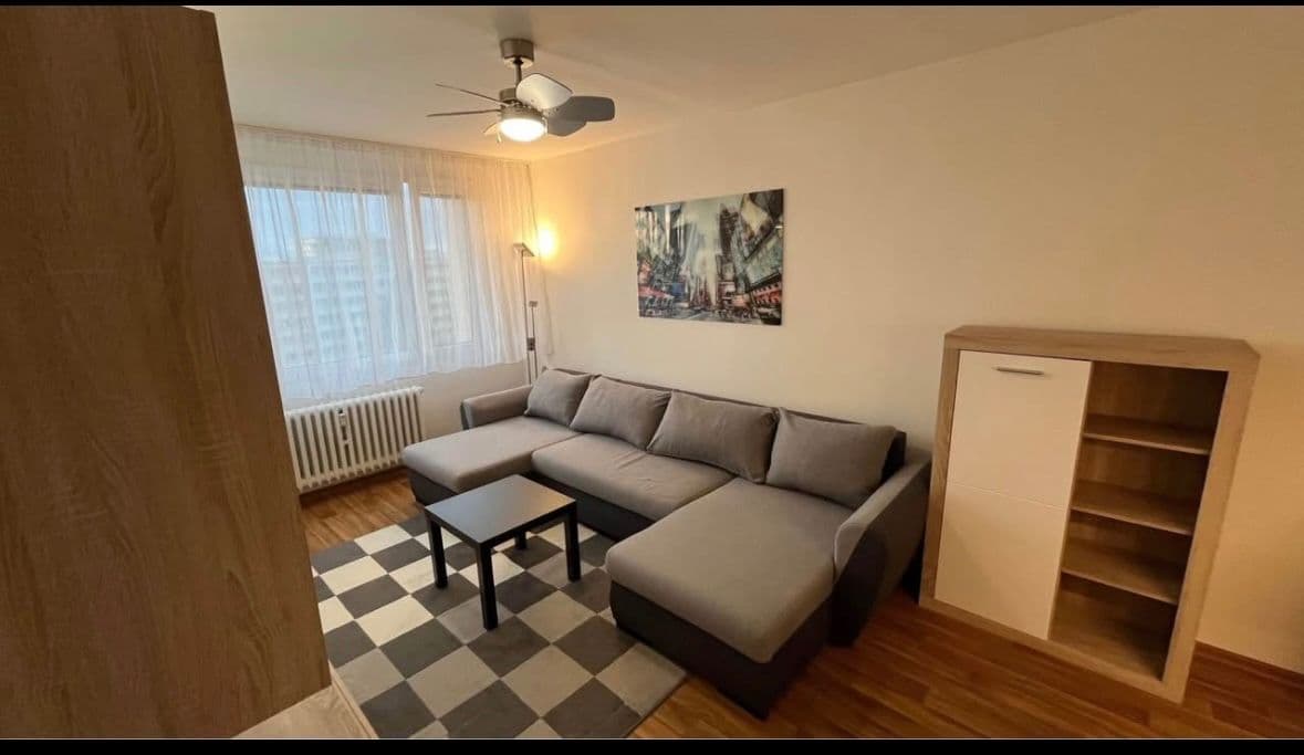 1 bedroom with open-plan kitchen flat to rent, 39 m², Pujmanové, Prague, Prague 1 bedroom with open-plan kitchen flat to rent, 39 m², Pujmanové, Prague, Prague