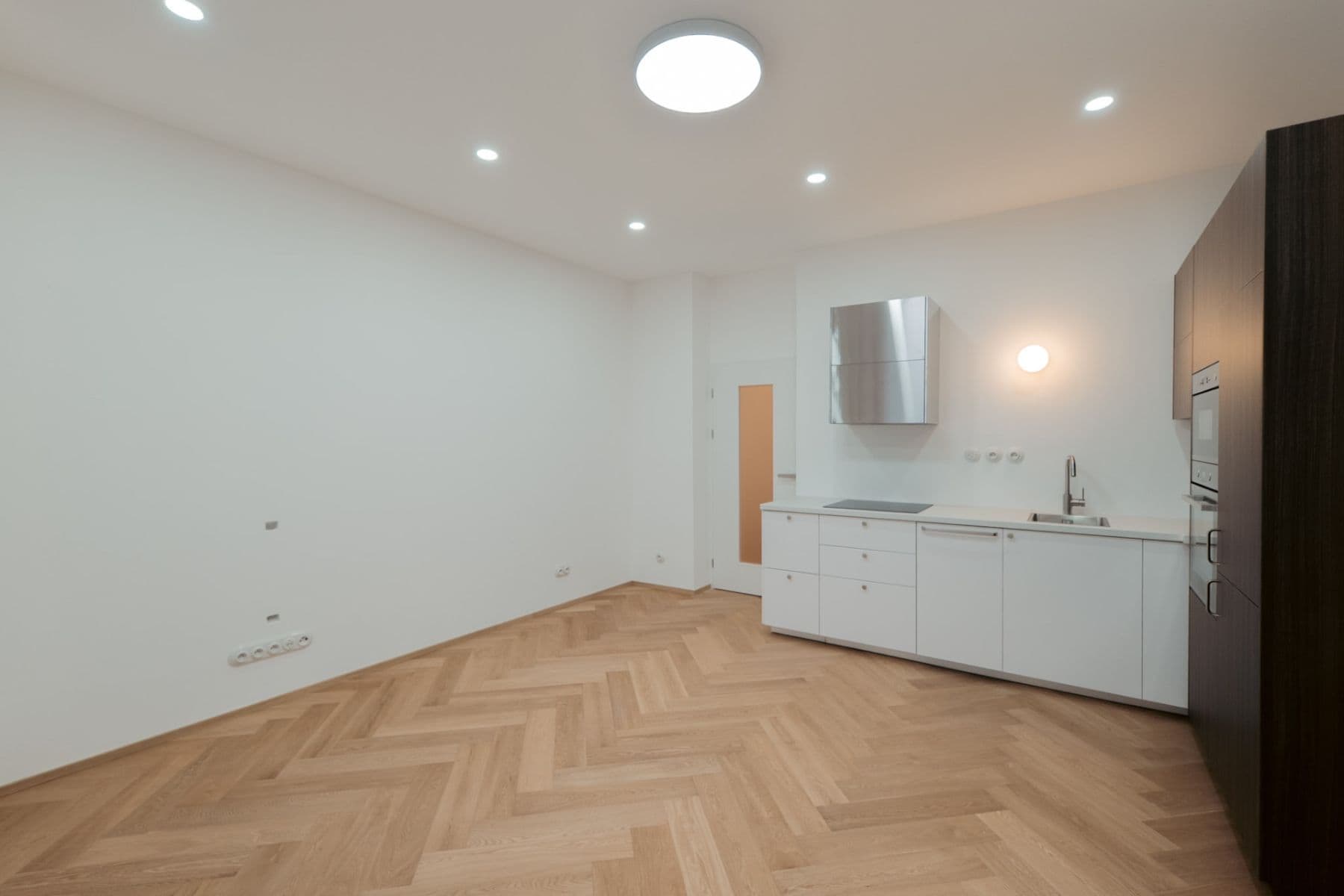 1 bedroom with open-plan kitchen flat to rent, 55 m², U Vodárny, Prague, Prague 1 bedroom with open-plan kitchen flat to rent, 55 m², U Vodárny, Prague, Prague