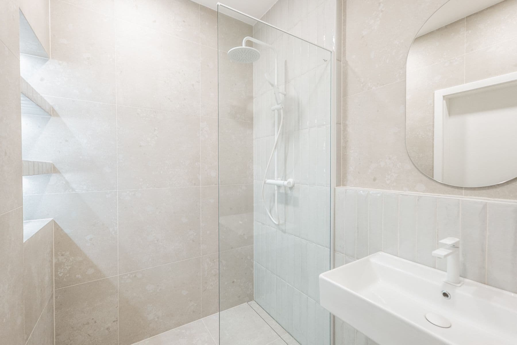 1 bedroom with open-plan kitchen flat to rent, 55 m², U Vodárny, Prague, Prague 1 bedroom with open-plan kitchen flat to rent, 55 m², U Vodárny, Prague, Prague