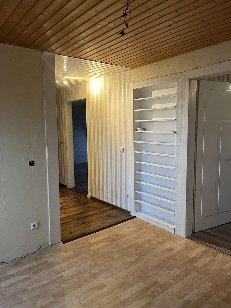 3 bedroom with open-plan kitchen flat to rent, 78 m², Heppenheimerstraße 3, Wiesbaden, Hesse 3 bedroom with open-plan kitchen flat to rent, 78 m², Heppenheimerstraße 3, Wiesbaden, Hesse