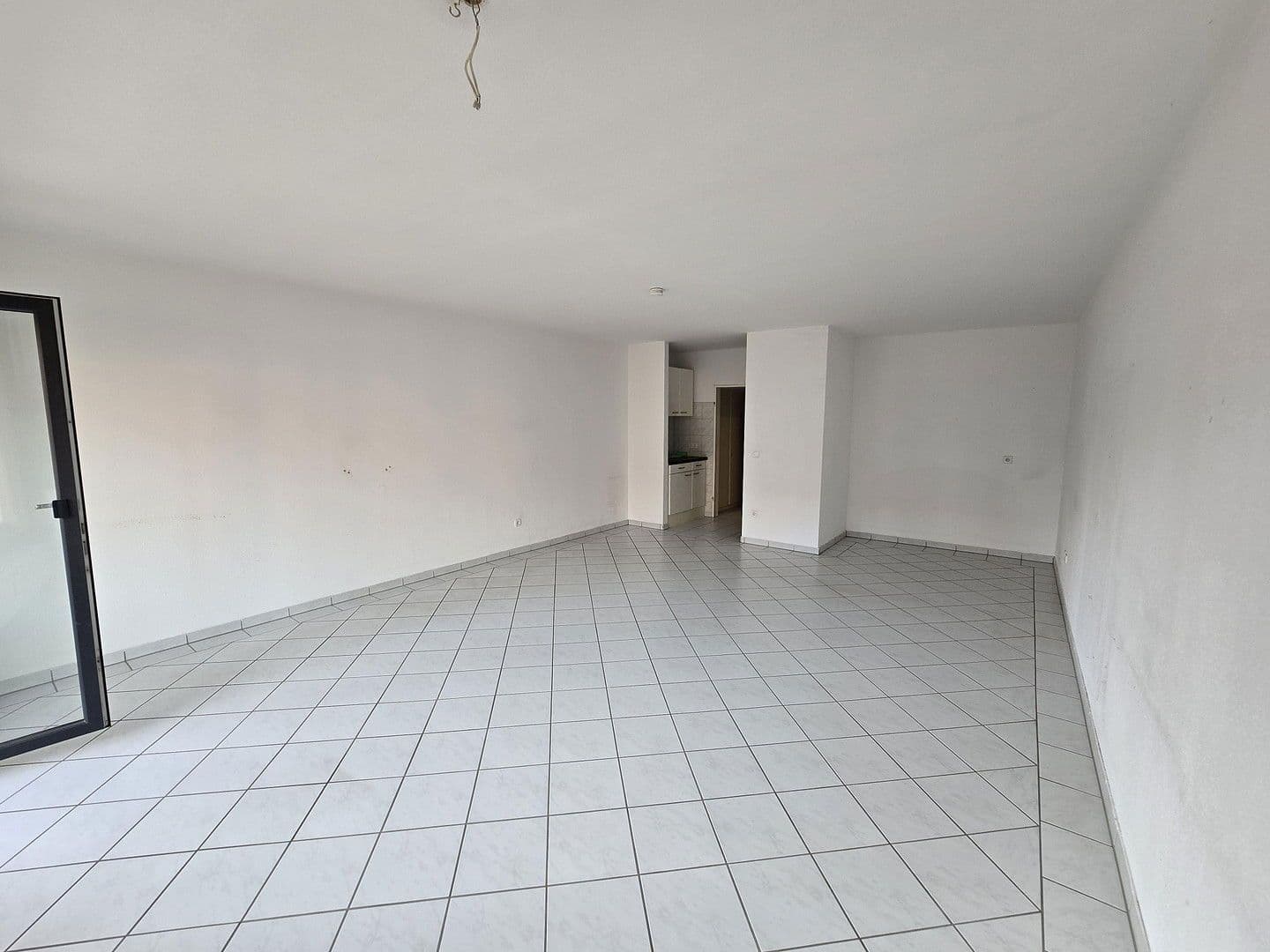 Studio flat to rent, 47 m², Görlitzer Straße 7, Neuss, North Rhine-Westphalia Studio flat to rent, 47 m², Görlitzer Straße 7, Neuss, North Rhine-Westphalia