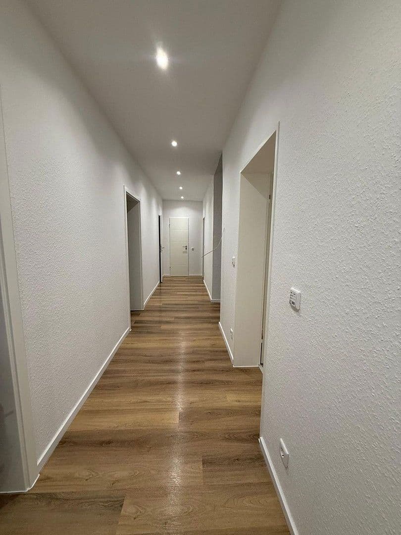 3 bedroom with open-plan kitchen flat to rent, 107 m², Langenfeld (Rheinland), North Rhine-Westphalia 3 bedroom with open-plan kitchen flat to rent, 107 m², Langenfeld (Rheinland), North Rhine-Westphalia