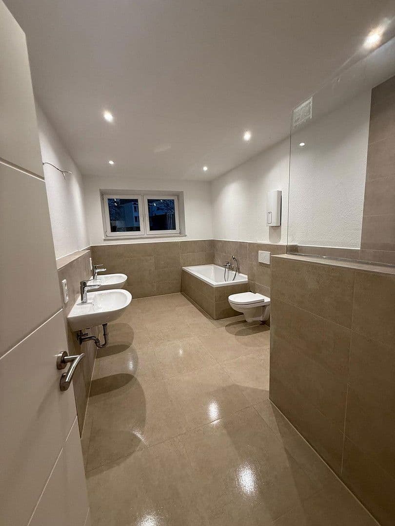 3 bedroom with open-plan kitchen flat to rent, 107 m², Langenfeld (Rheinland), North Rhine-Westphalia 3 bedroom with open-plan kitchen flat to rent, 107 m², Langenfeld (Rheinland), North Rhine-Westphalia