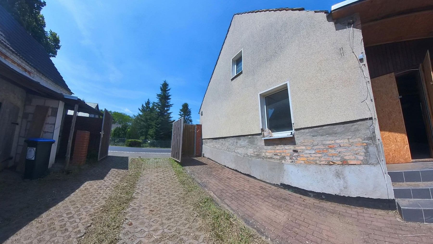 house for sale, 93 m², Briesniger Hauptstr. 28, Forst (Lausitz) - Baršć, Brandenburg house for sale, 93 m², Briesniger Hauptstr. 28, Forst (Lausitz) - Baršć, Brandenburg