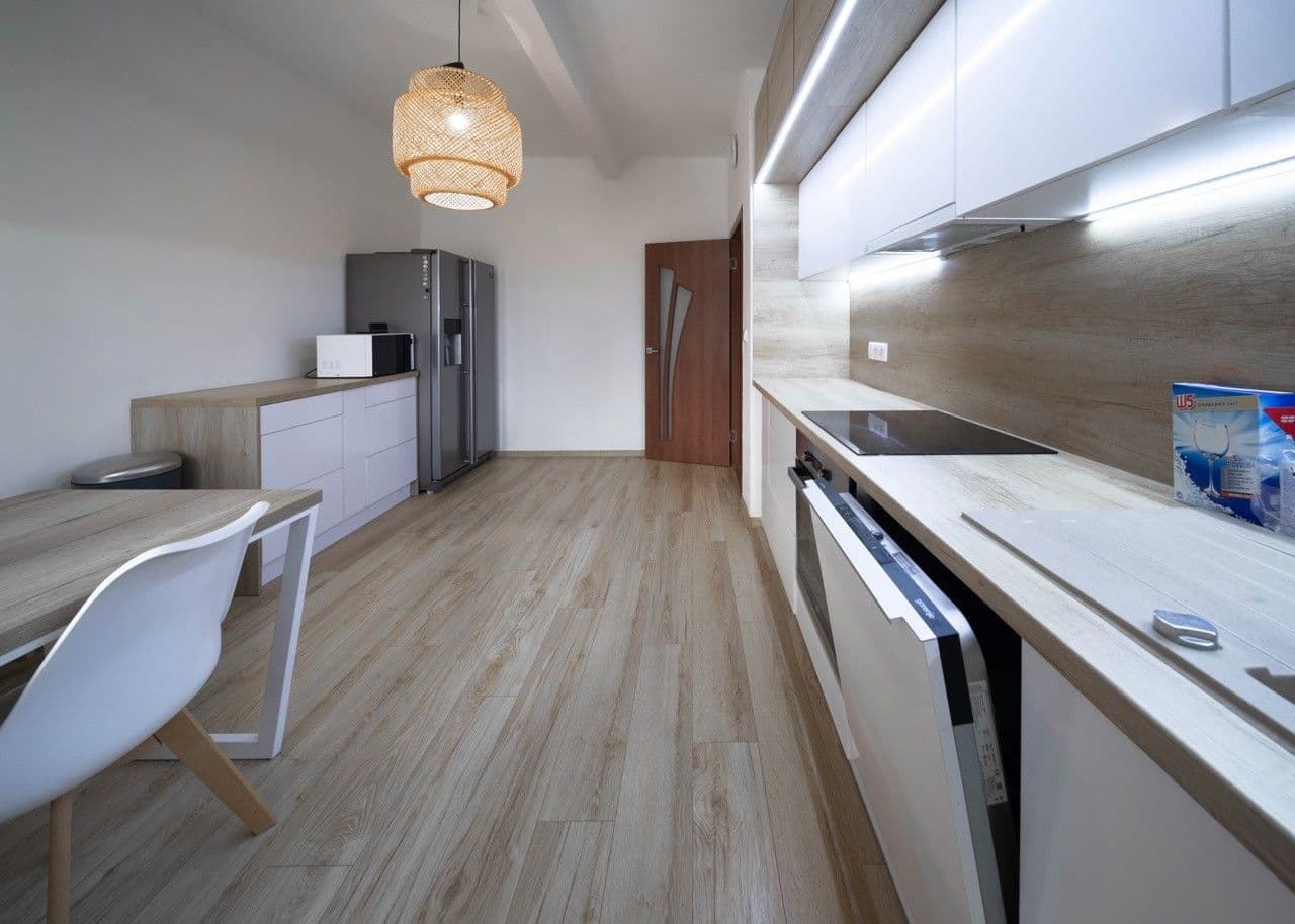 3 bedroom flat to rent, 70 m², U Stadiónu, Ústí nad Labem, Ústecký Region 3 bedroom flat to rent, 70 m², U Stadiónu, Ústí nad Labem, Ústecký Region