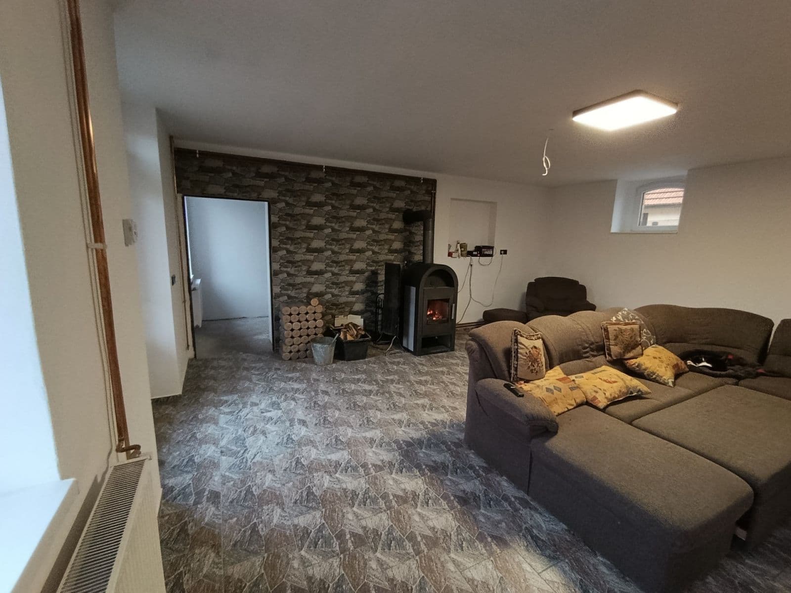 4 bedroom flat to rent, 120 m², Plchov, Středočeský Region 4 bedroom flat to rent, 120 m², Plchov, Středočeský Region