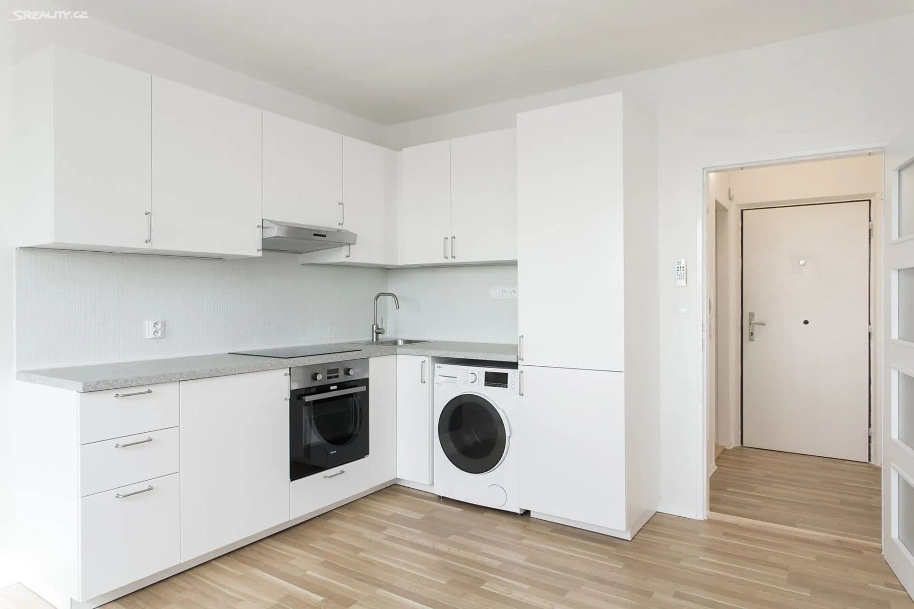 1 bedroom with open-plan kitchen flat to rent, 40 m², Rabyňská, Prague, Prague 1 bedroom with open-plan kitchen flat to rent, 40 m², Rabyňská, Prague, Prague