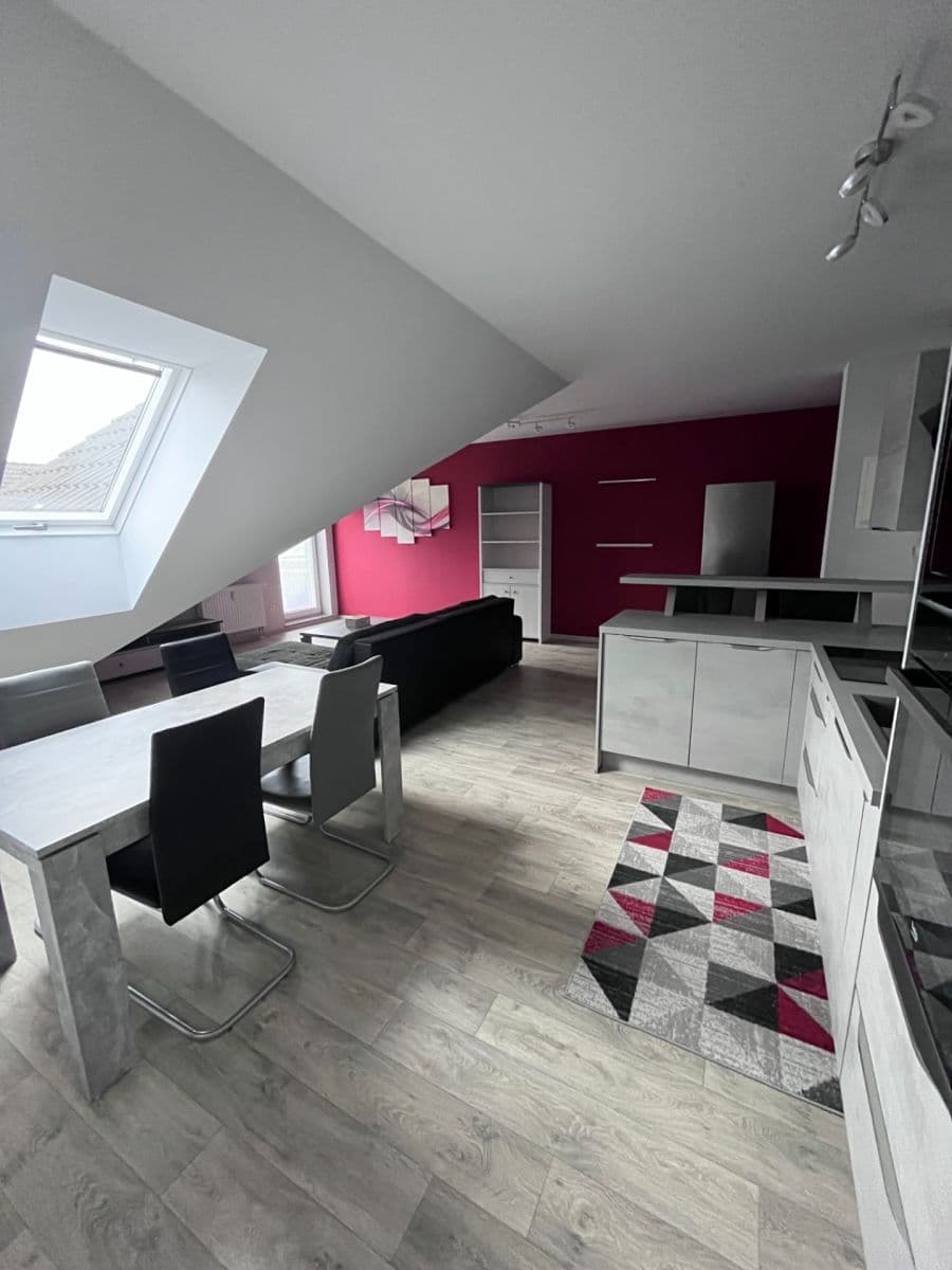 3 bedroom with open-plan kitchen flat for sale, 96 m², Okružní, Planá nad Lužnicí, Jihočeský Region 3 bedroom with open-plan kitchen flat for sale, 96 m², Okružní, Planá nad Lužnicí, Jihočeský Region