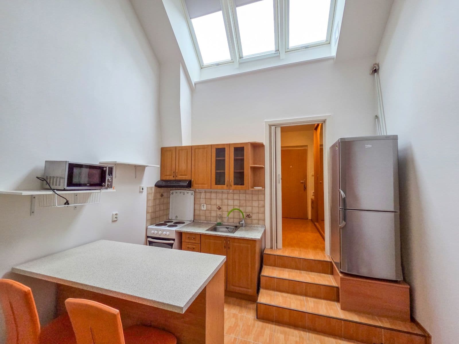 Small studio flat to rent, 27 m², Štúrova, Prague, Prague Small studio flat to rent, 27 m², Štúrova, Prague, Prague