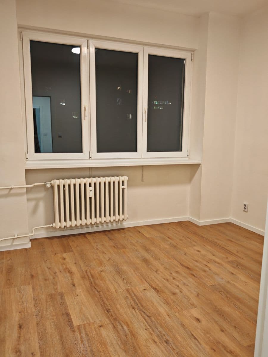 2 bedroom with open-plan kitchen flat to rent, 61 m², Murmanská, Prague, Prague 2 bedroom with open-plan kitchen flat to rent, 61 m², Murmanská, Prague, Prague