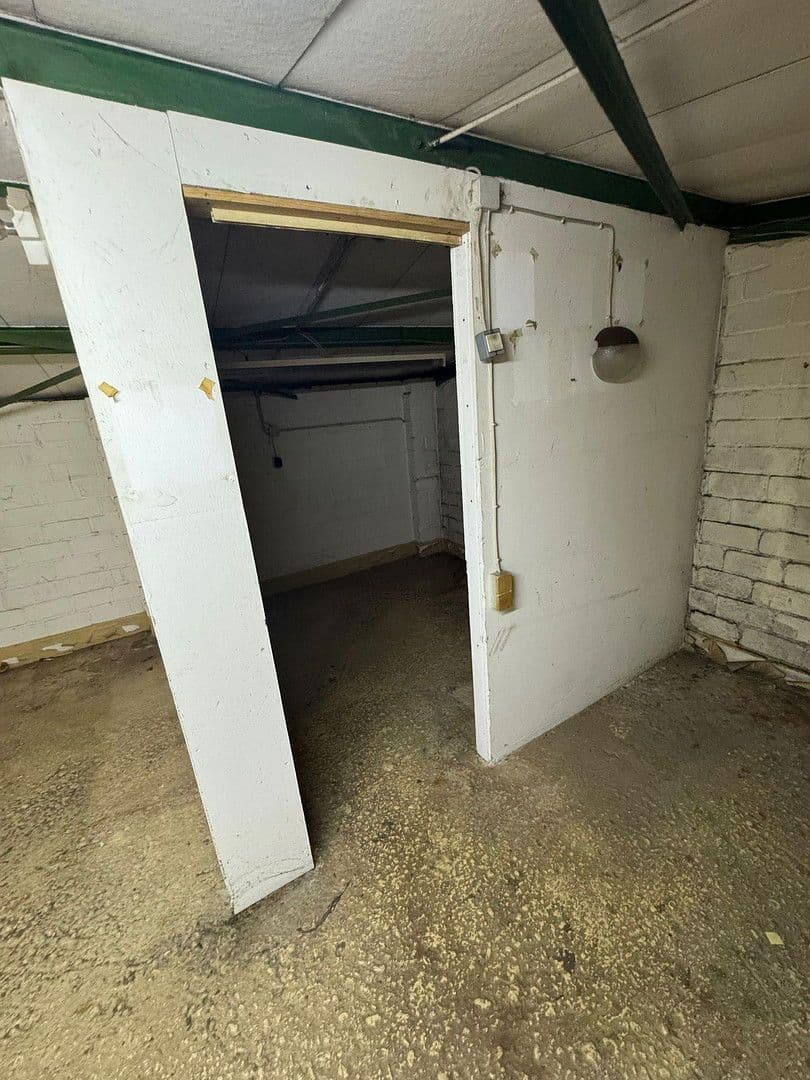 non-residential property to rent, 750 m², Solingen, North Rhine-Westphalia non-residential property to rent, 750 m², Solingen, North Rhine-Westphalia