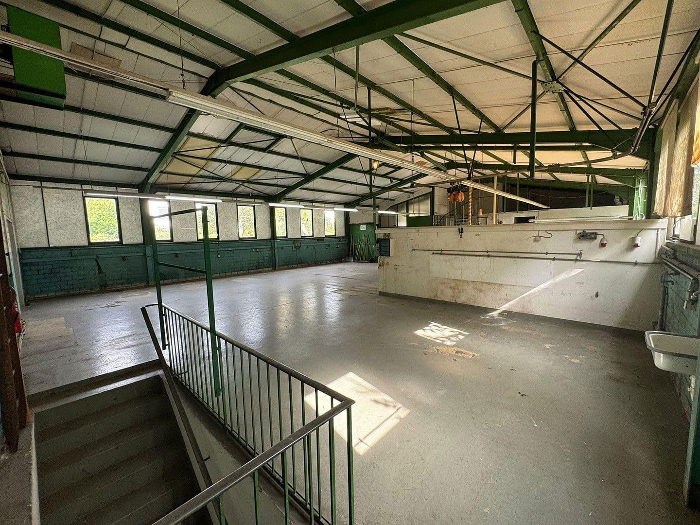 non-residential property to rent, 750 m², Solingen, North Rhine-Westphalia non-residential property to rent, 750 m², Solingen, North Rhine-Westphalia