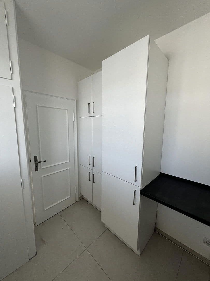 3 bedroom flat to rent, 95 m², Corneliusstr. 1, Düsseldorf, North Rhine-Westphalia 3 bedroom flat to rent, 95 m², Corneliusstr. 1, Düsseldorf, North Rhine-Westphalia