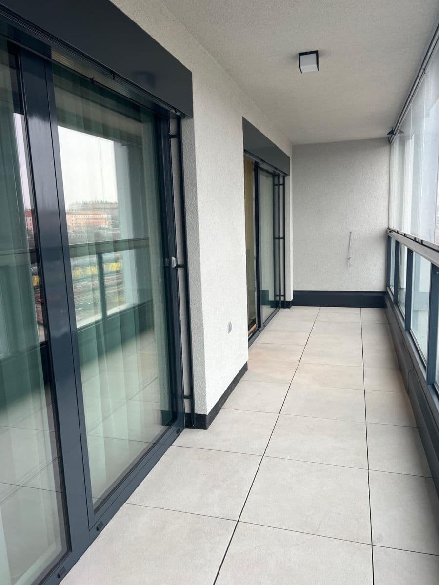 1 bedroom with open-plan kitchen flat to rent, 67 m², Kurta Konráda, Prague, Prague 1 bedroom with open-plan kitchen flat to rent, 67 m², Kurta Konráda, Prague, Prague