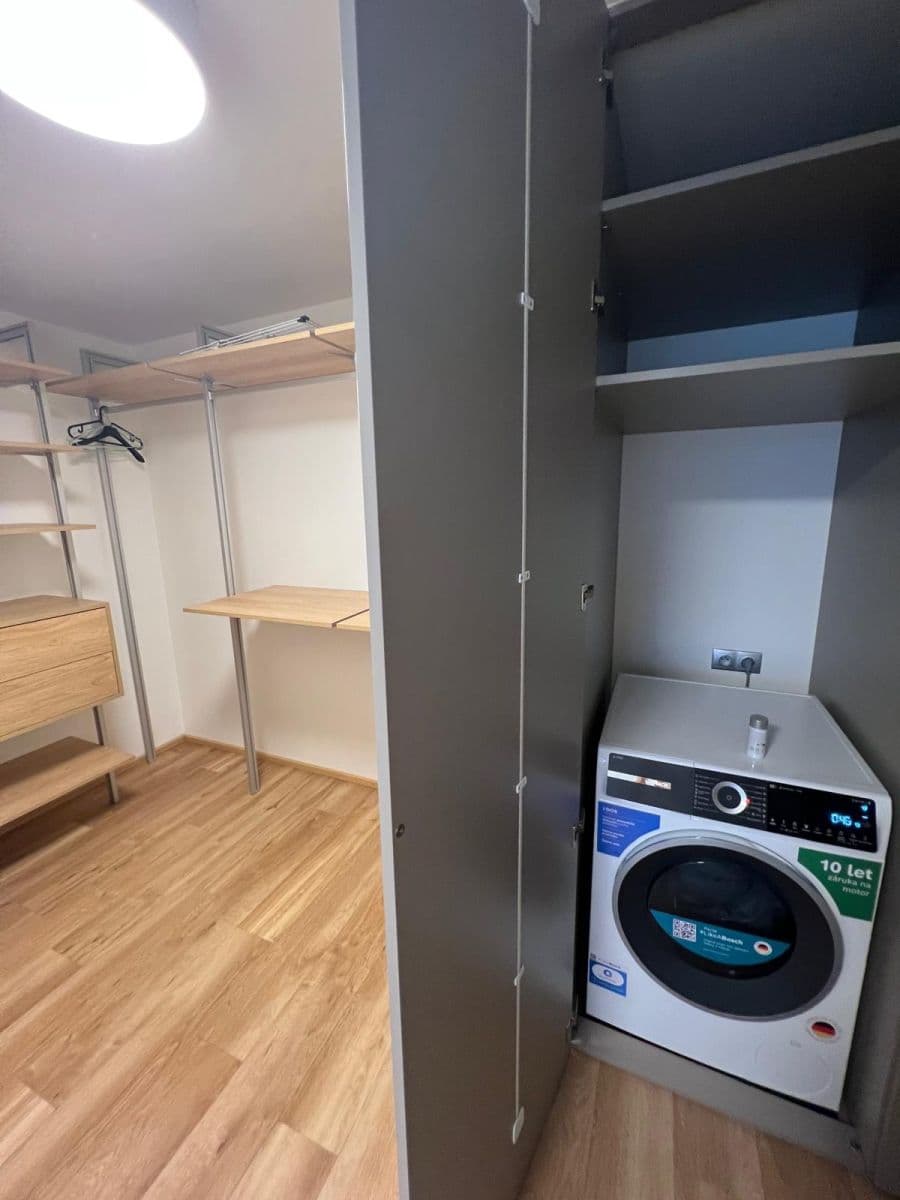 1 bedroom with open-plan kitchen flat to rent, 67 m², Kurta Konráda, Prague, Prague 1 bedroom with open-plan kitchen flat to rent, 67 m², Kurta Konráda, Prague, Prague