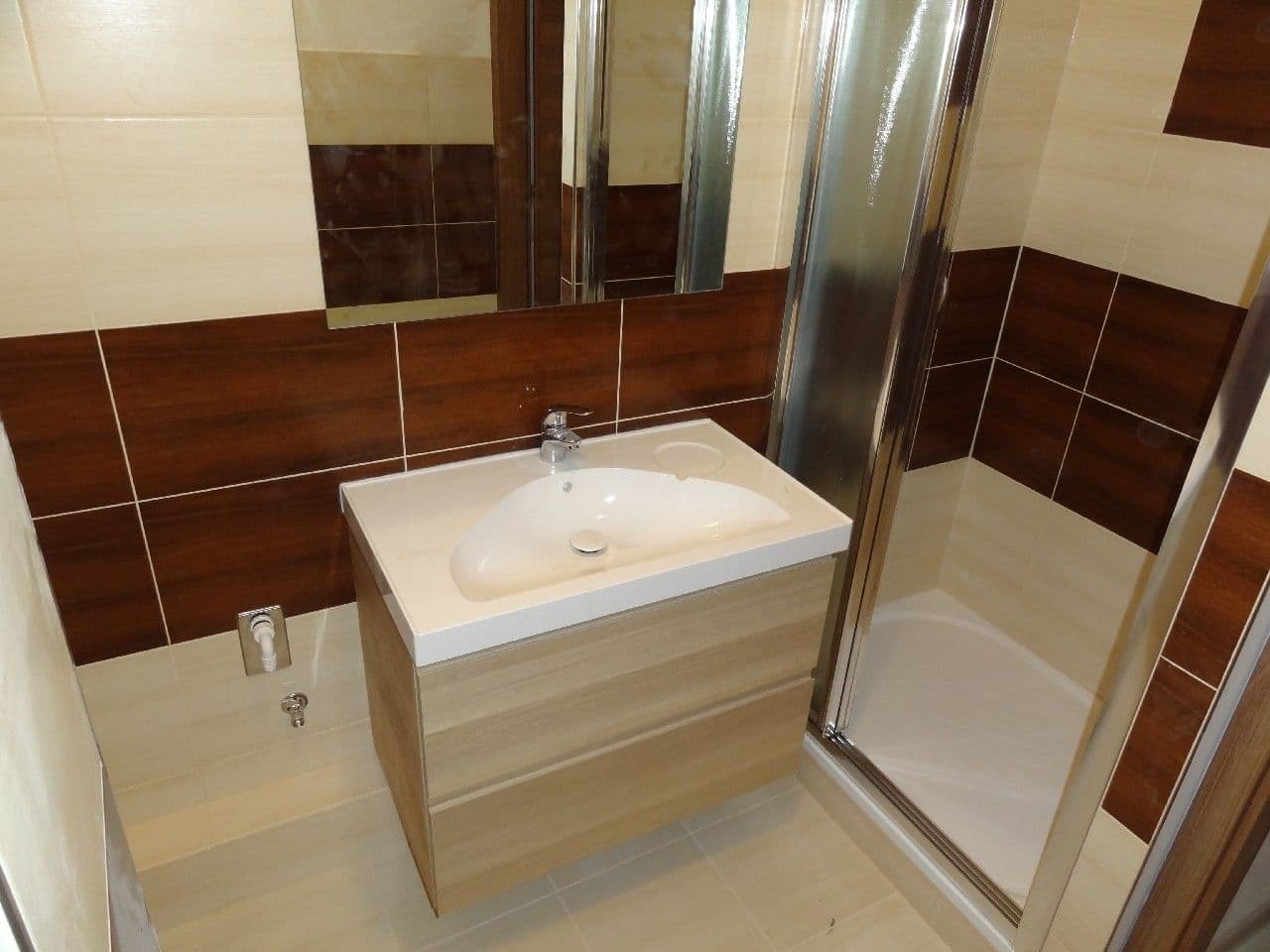 1 bedroom with open-plan kitchen flat to rent, 48 m², Adamovská, Prague, Prague 1 bedroom with open-plan kitchen flat to rent, 48 m², Adamovská, Prague, Prague