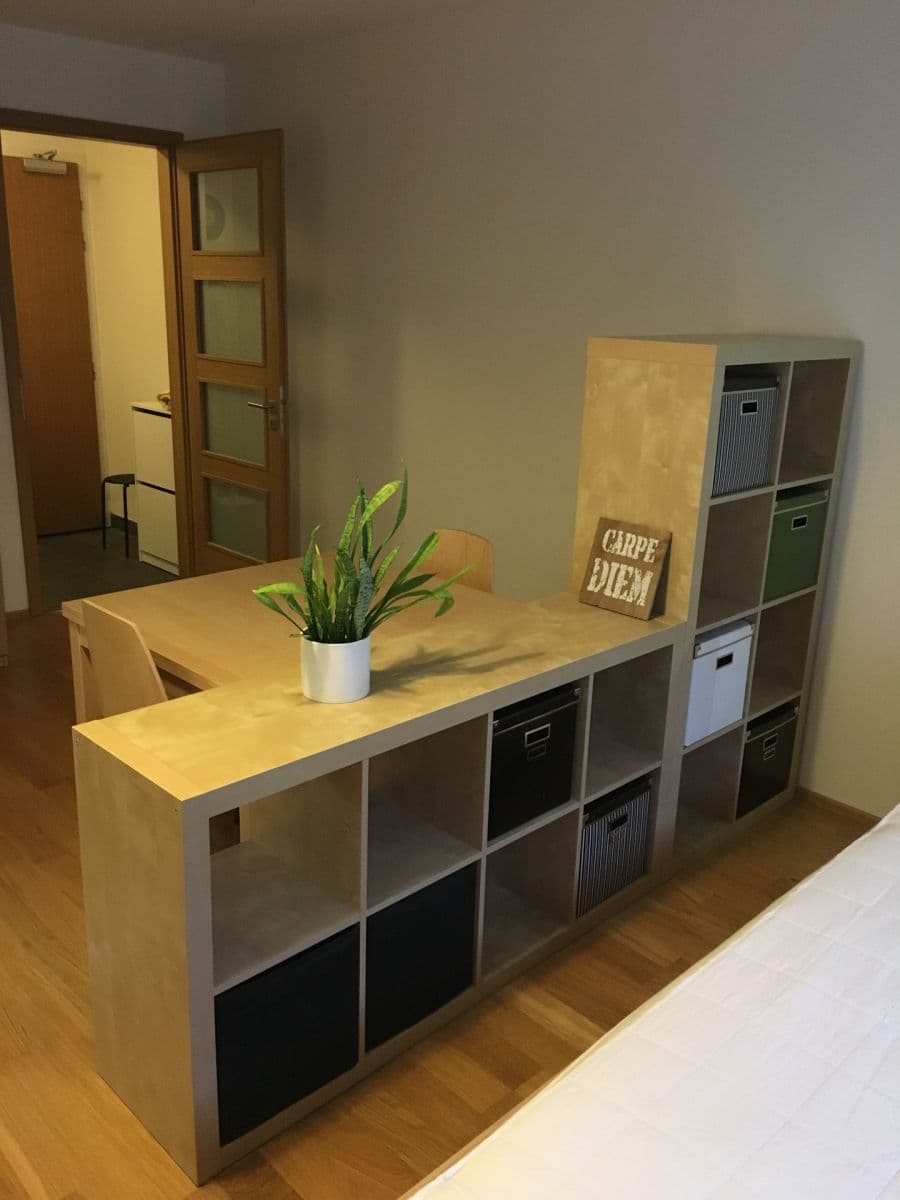 Studio flat to rent, 39 m², Komunardů, Prague, Prague Studio flat to rent, 39 m², Komunardů, Prague, Prague