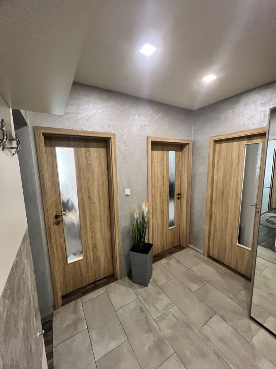 4 bedroom flat for sale, 85 m², Budovatelů, Jablonec nad Nisou, Liberecký Region 4 bedroom flat for sale, 85 m², Budovatelů, Jablonec nad Nisou, Liberecký Region