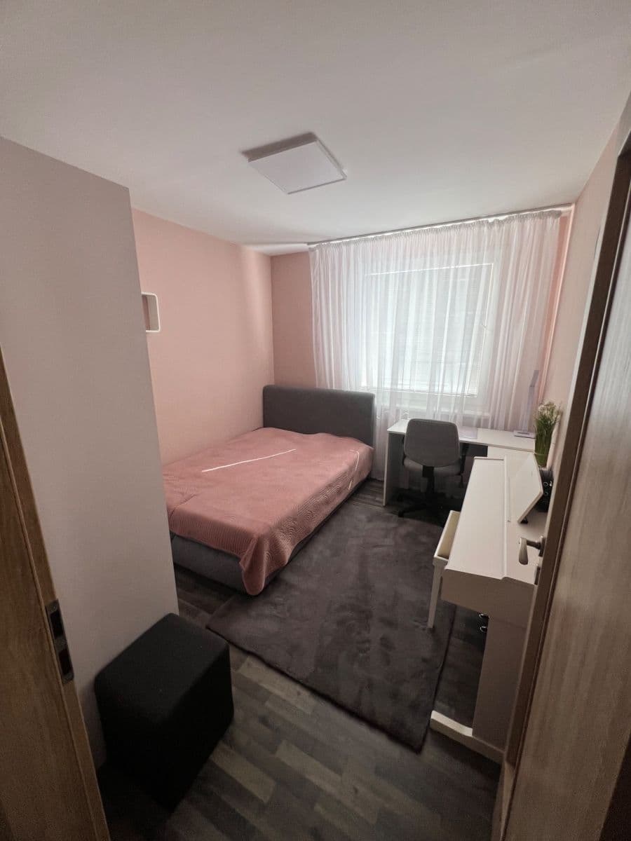 4 bedroom flat for sale, 85 m², Budovatelů, Jablonec nad Nisou, Liberecký Region 4 bedroom flat for sale, 85 m², Budovatelů, Jablonec nad Nisou, Liberecký Region