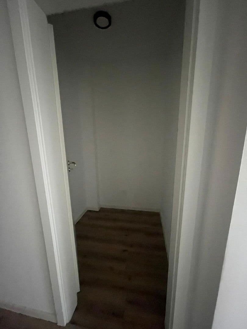 3 bedroom flat to rent, 109 m², Alzeyer Str. 1, Frankfurt, Hesse 3 bedroom flat to rent, 109 m², Alzeyer Str. 1, Frankfurt, Hesse