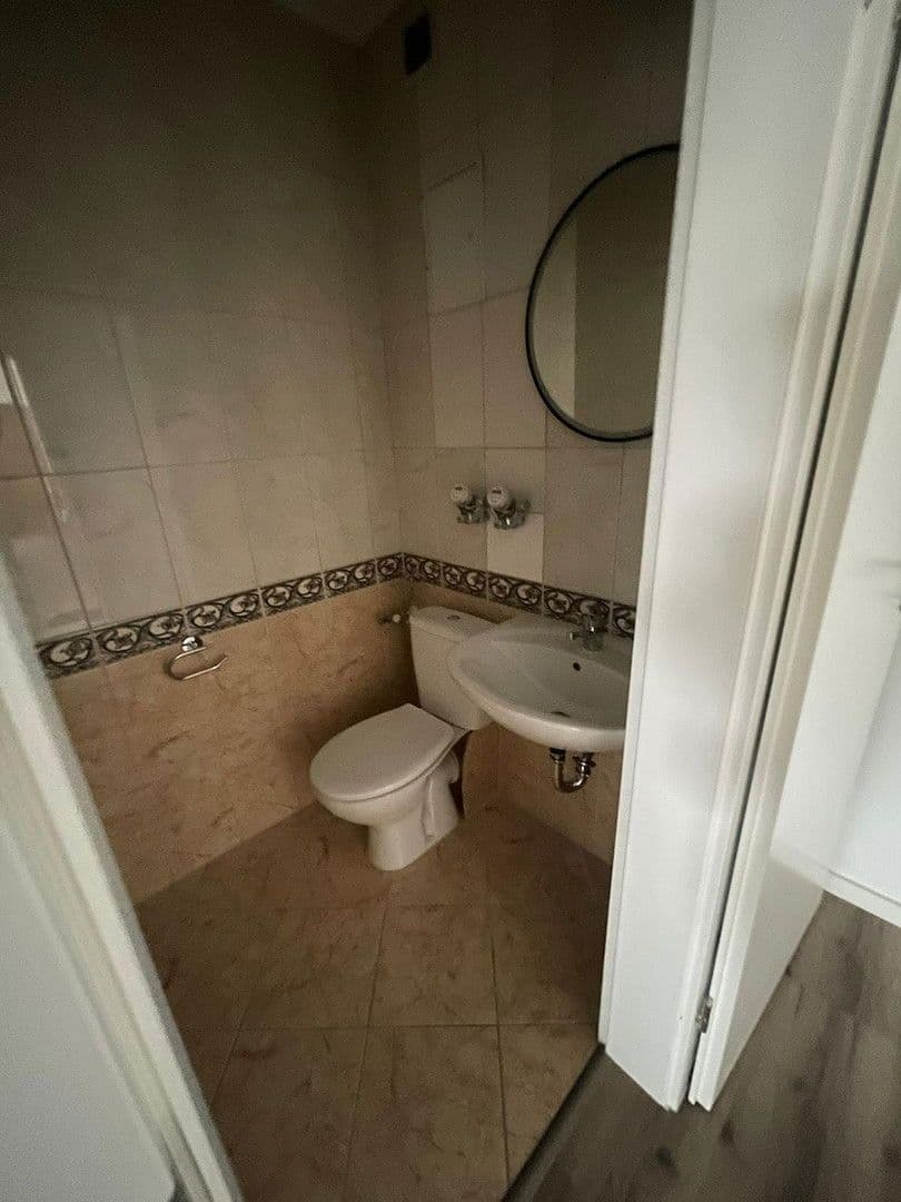 3 bedroom flat to rent, 109 m², Alzeyer Str. 1, Frankfurt, Hesse 3 bedroom flat to rent, 109 m², Alzeyer Str. 1, Frankfurt, Hesse