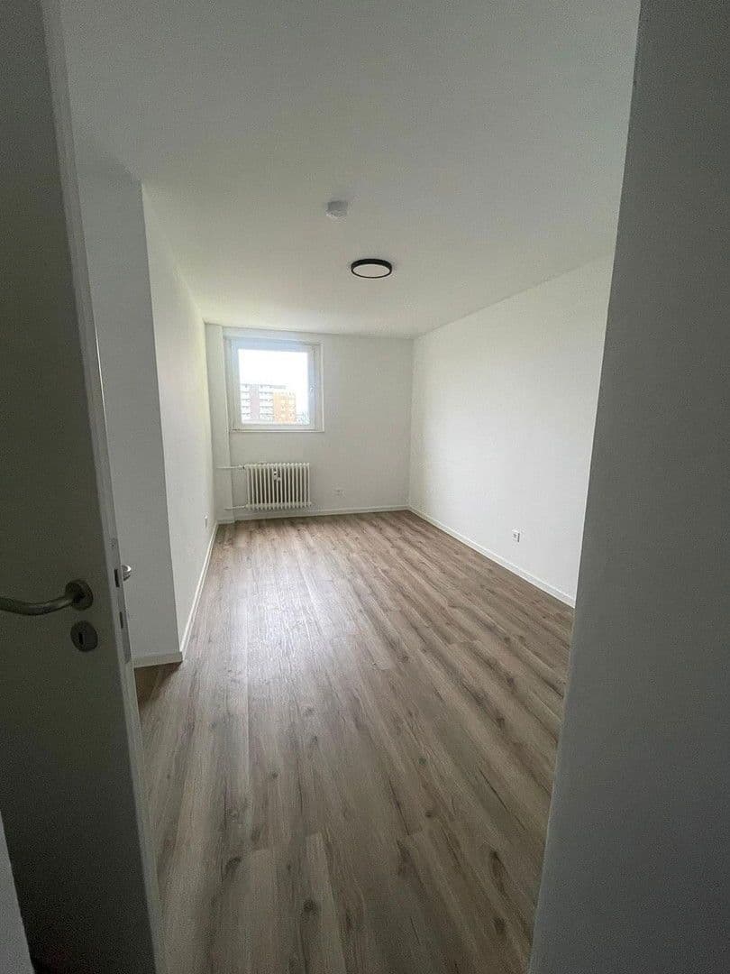 3 bedroom flat to rent, 109 m², Alzeyer Str. 1, Frankfurt, Hesse 3 bedroom flat to rent, 109 m², Alzeyer Str. 1, Frankfurt, Hesse