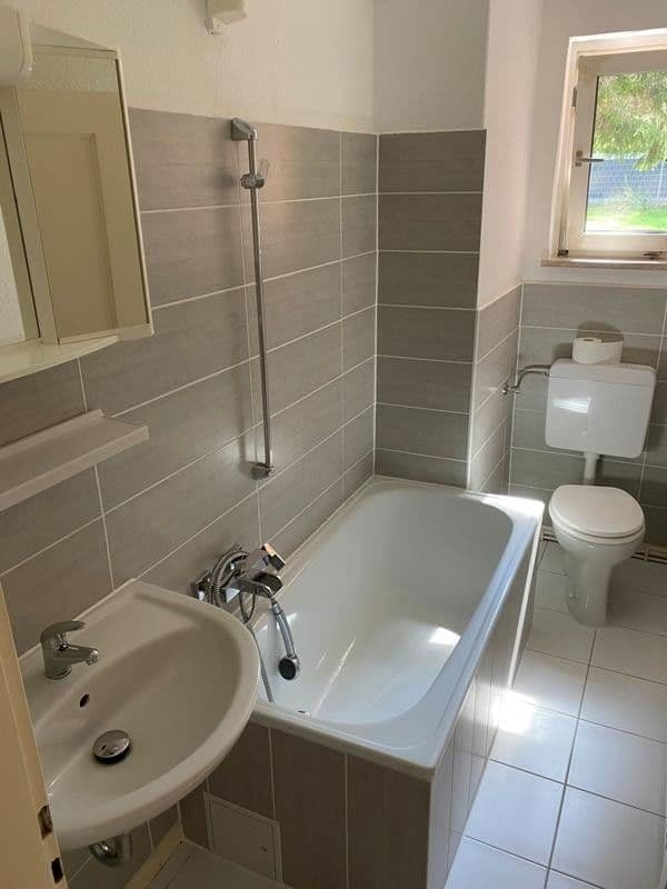 house for sale, 900 m², Weetzer Kirchweg 6, Ronnenberg, Lower Saxony house for sale, 900 m², Weetzer Kirchweg 6, Ronnenberg, Lower Saxony