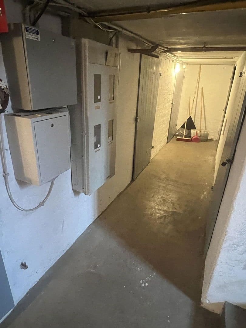 house for sale, 900 m², Weetzer Kirchweg 6, Ronnenberg, Lower Saxony house for sale, 900 m², Weetzer Kirchweg 6, Ronnenberg, Lower Saxony