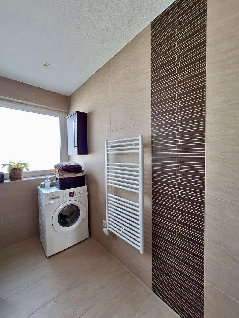 3 bedroom with open-plan kitchen flat to rent, 120 m², Heilbronn, Baden-Württemberg 3 bedroom with open-plan kitchen flat to rent, 120 m², Heilbronn, Baden-Württemberg