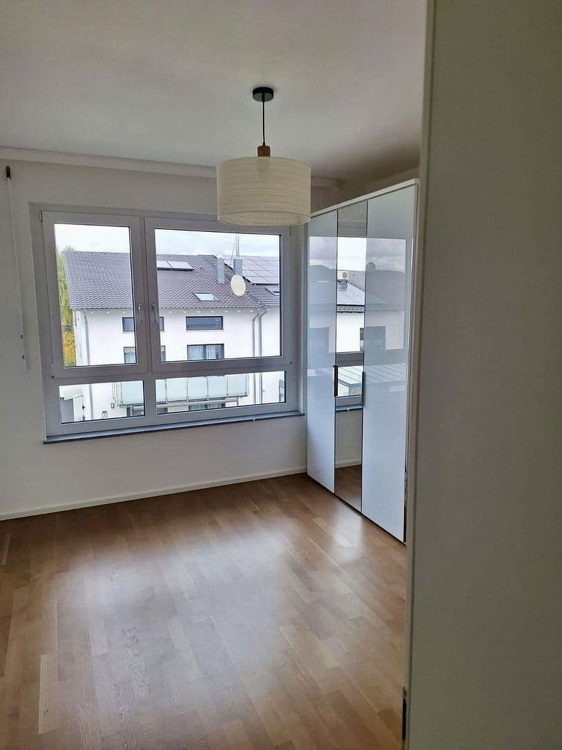 3 bedroom with open-plan kitchen flat to rent, 120 m², Heilbronn, Baden-Württemberg 3 bedroom with open-plan kitchen flat to rent, 120 m², Heilbronn, Baden-Württemberg