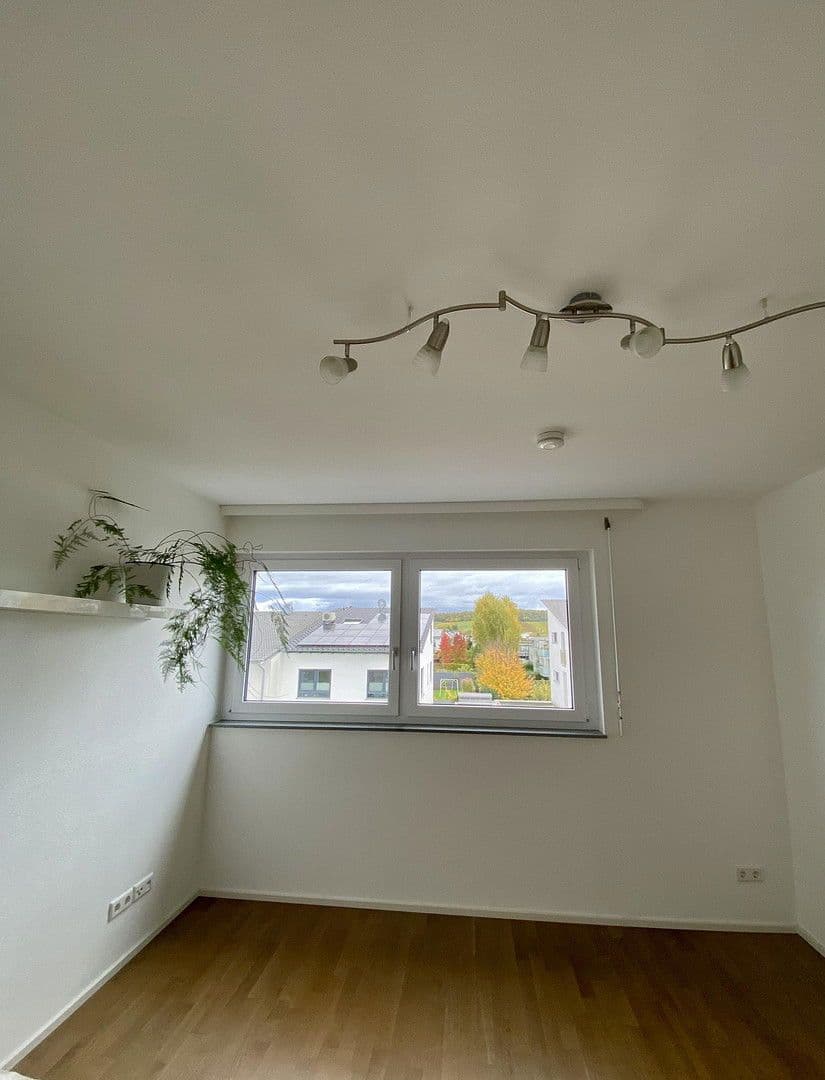 3 bedroom with open-plan kitchen flat to rent, 120 m², Heilbronn, Baden-Württemberg 3 bedroom with open-plan kitchen flat to rent, 120 m², Heilbronn, Baden-Württemberg