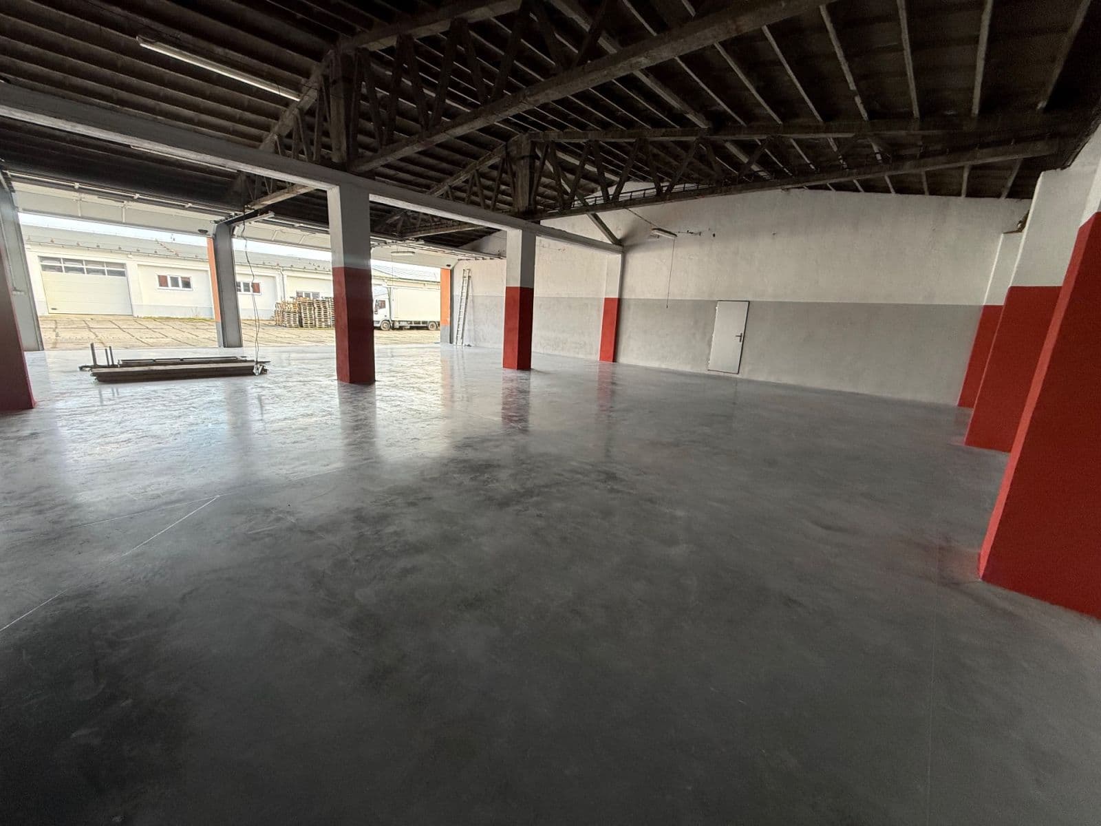 garage to rent, 340 m², Domažlice, Plzeňský Region garage to rent, 340 m², Domažlice, Plzeňský Region