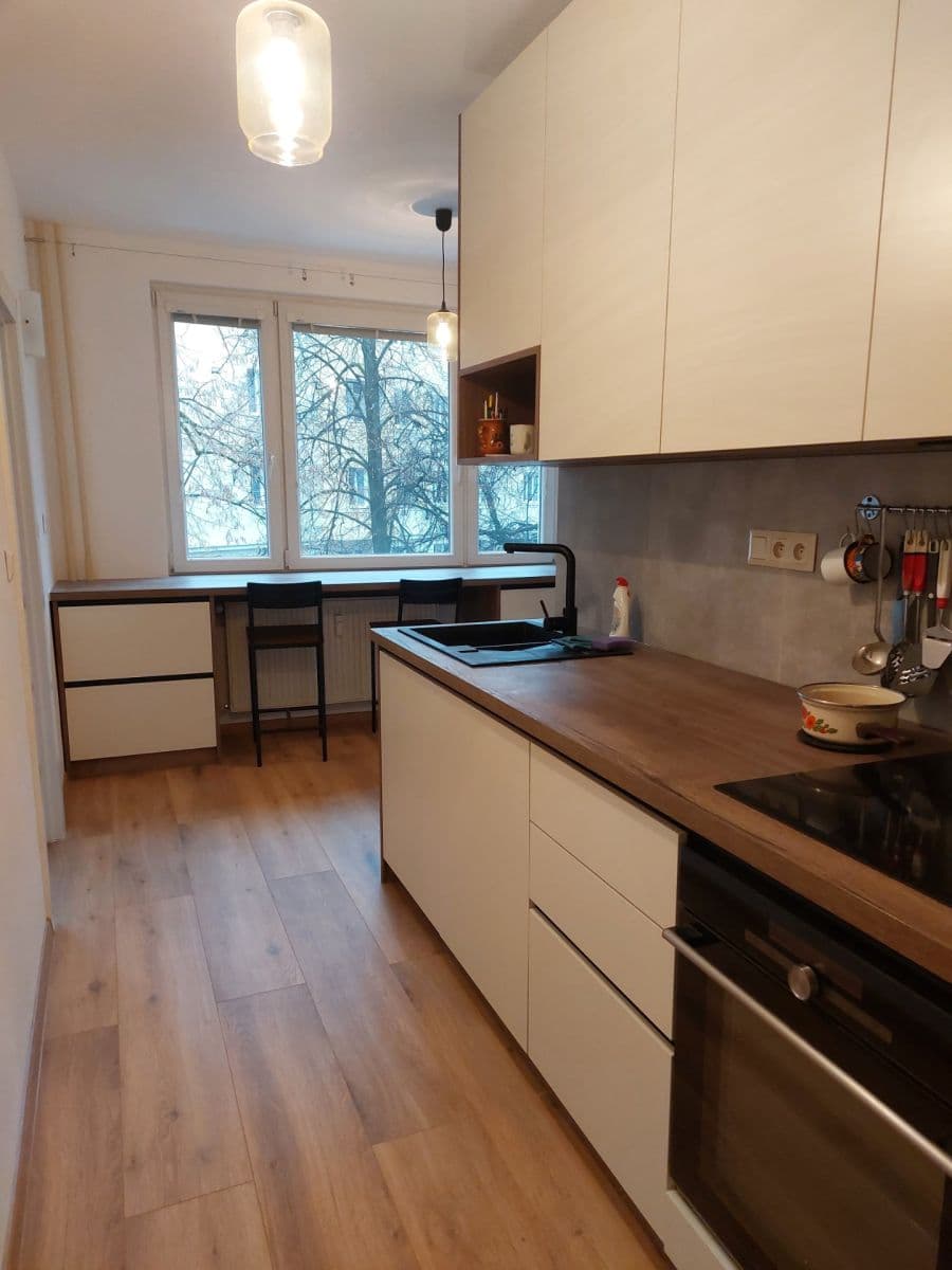 3 bedroom flat to rent, 75 m², Československej armády, Banská Bystrica, Banskobystrický Region 3 bedroom flat to rent, 75 m², Československej armády, Banská Bystrica, Banskobystrický Region