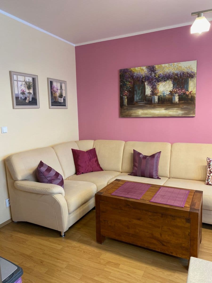 2 bedroom with open-plan kitchen flat to rent, 80 m², Hanusova, Prague, Prague 2 bedroom with open-plan kitchen flat to rent, 80 m², Hanusova, Prague, Prague