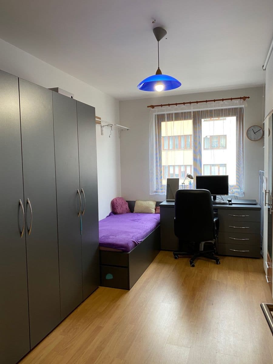 2 bedroom with open-plan kitchen flat to rent, 80 m², Hanusova, Prague, Prague 2 bedroom with open-plan kitchen flat to rent, 80 m², Hanusova, Prague, Prague